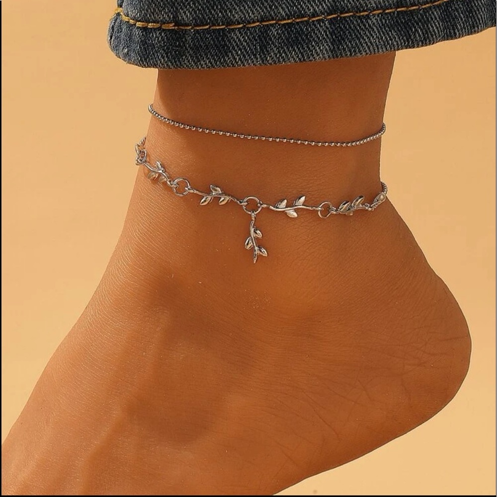 Anklet
